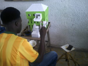 Formação em Artes Plásticas e Reciclagem