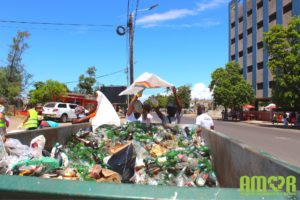 Limpeza na Praia do Estoril